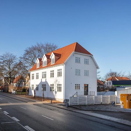 Aday - 2 Bedroom Apartment With Patio Aalborg Dış mekan fotoğraf