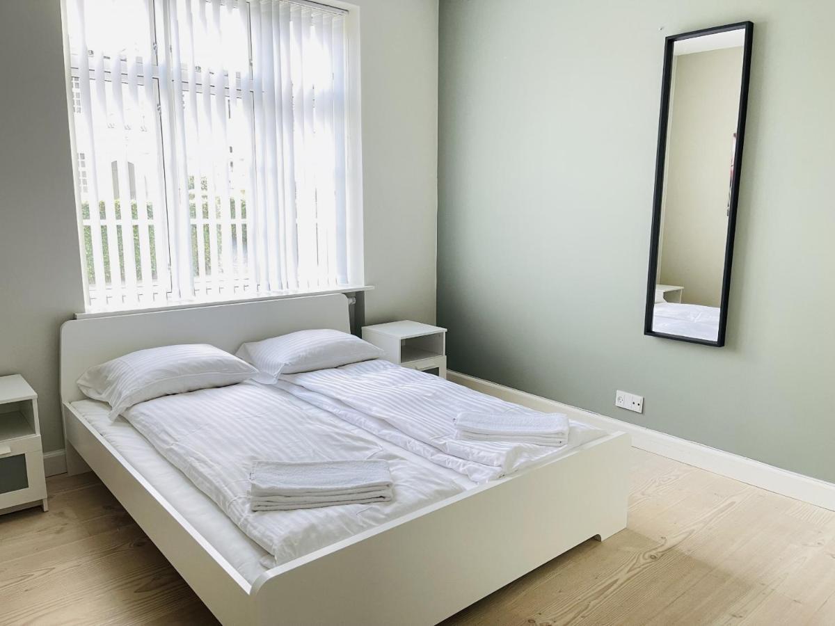 Aday - 2 Bedroom Apartment With Patio Aalborg Dış mekan fotoğraf